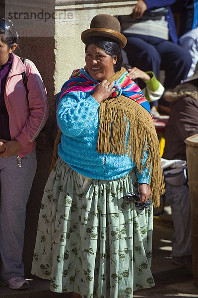 Frau am Anata Andina Harvest Festival  Karneval  Oruro  Bolivien  Südamerika