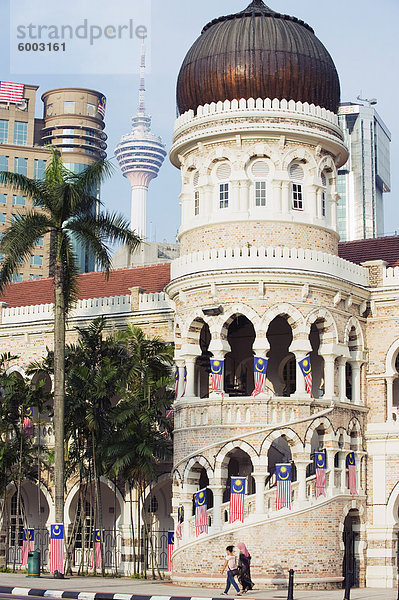 KL Tower und Sultan Abdul Samad Building  Merdeka Square  Kuala Lumpur  Malaysia  Südostasien  Asien