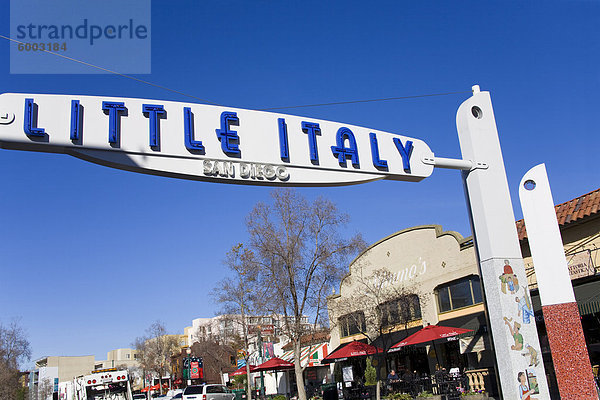 Torbogen in Little Italy  San Diego  California  Vereinigte Staaten von Amerika  Nordamerika