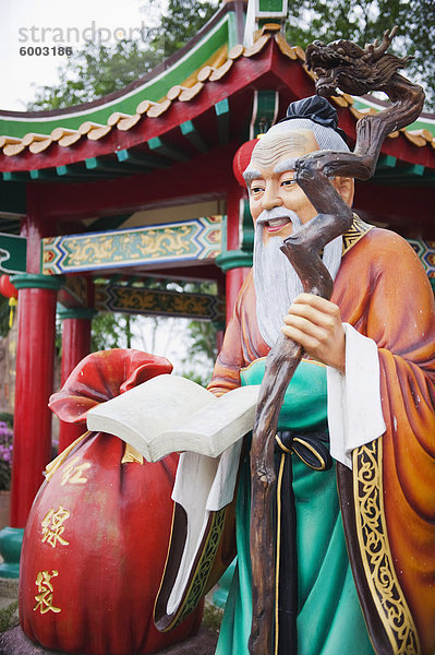 Konfuzius-Statue im Thean Hou Chinesischer Tempel  Kuala Lumpur  Malaysia  Südostasien  Asien