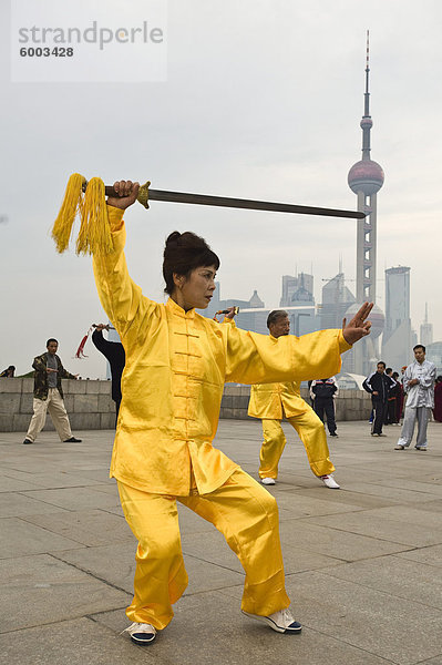 Morgen Tai Chi  Shanghai  China  Asien