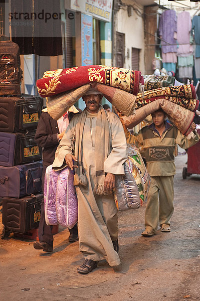 El Souk Markt  Luxor  Ägypten  Nordafrika  Afrika