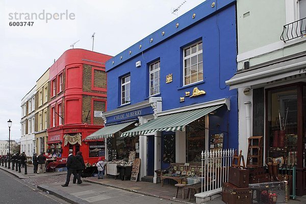 Bunte Geschäfte im Portobello Road  berühmt für seinen Markt  Notting Hill  London  England  Vereinigtes Königreich  Europa