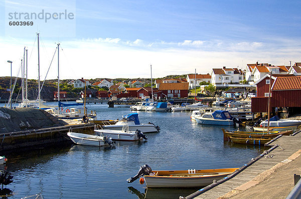 Hafen  Halleviksstrand  Stocken  Insel Orust  Nordwest Gotaland  Schweden  Skandinavien  Europa