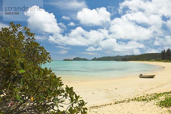 Blick nach Norden der Insel durch die Lagune mit südlichste Korallenriff der Welt  auf dieser 10 km lange alte vulkanische Insel in der Tasmansee  Lord-Howe-Insel  UNESCO Weltkulturerbe  New South Wales  Australien  Pazifik