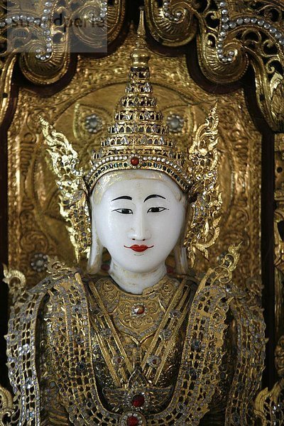 Burmesische Marmor Buddha  Dharmikarama Tempel  Penang  Malaysia  Südostasien  Asien