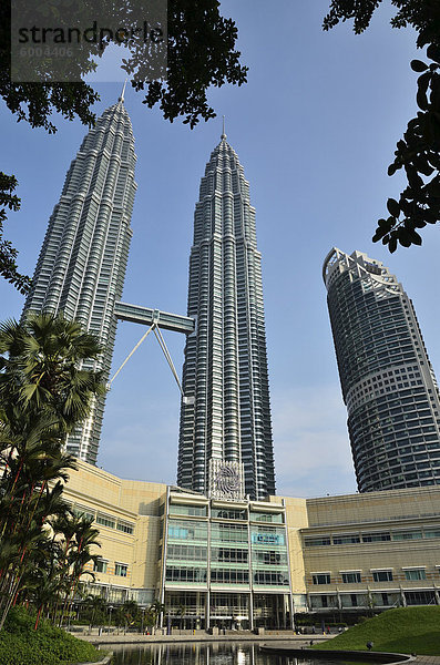 Zwillingstürme der Petronas Twin Towers  Kuala Lumpur  Malaysia  Südostasien  Asien