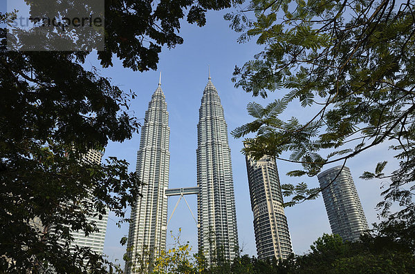 Zwillingstürme der Petronas Twin Towers  Kuala Lumpur  Malaysia  Südostasien  Asien