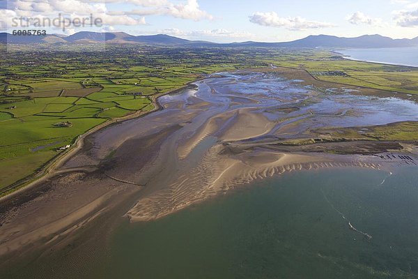 Luftaufnahme des Foryd Bay  Menai Strait  Snowdonia  North Wales  Cymru  Deutschland  Europa