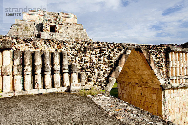 Gouverneurspalast in der Maya-Ruinen von Uxmal  UNESCO Weltkulturerbe  Yucatan  Mexiko  Nordamerika