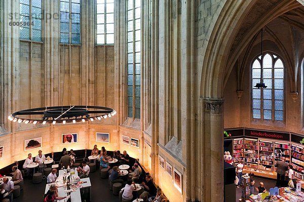 Selexyz Dominicanen Buchhandlung innerhalb der Dominicanenkerk (Dominikanerkirche)  Maastricht  Limburg  Niederlande  Europa