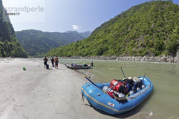 Wildwasser rafting auf Sun Kosi Fluß  Nepal  Asien