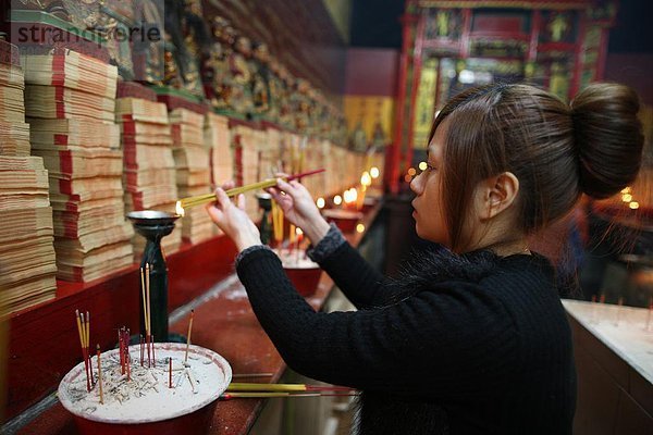 Anbeter  Pau Kong Tempel  Macau  China  Asien