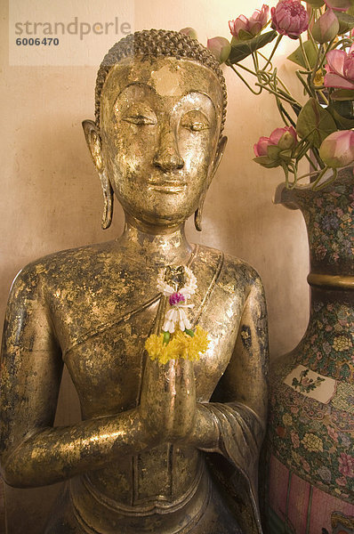 Umgebung von Sukhothai Traimit Tempel  Bangkok  Thailand  Südostasien  Asien