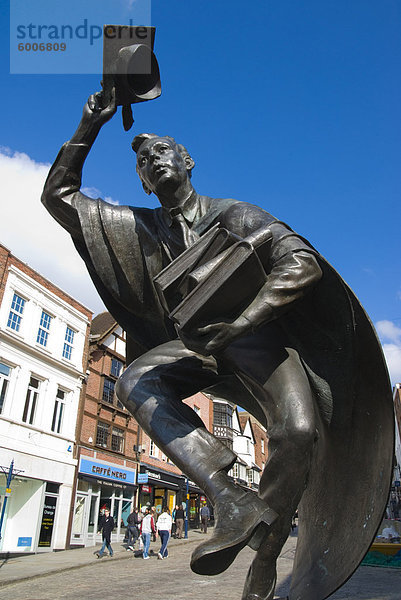 Gelehrter Statue  Guildford  Surrey  England  Vereinigtes Königreich  Europa