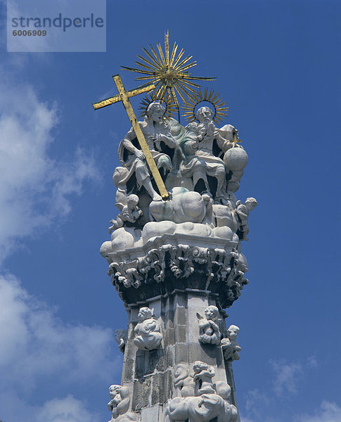 Nahaufnahme der die Pestsäule in der Burg von Budapest  Ungarn  Europa