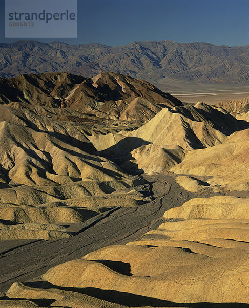 Nackte Hügellandschaft im Death Valley National Monument  California  Vereinigte Staaten von Amerika  Nordamerika