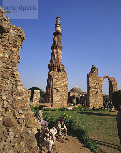 Qutb Minar  UNESCO Weltkulturerbe  Delhi  Indien  Asien