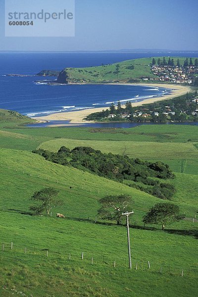 Richtung Süden aus dem Pacific Highway in Richtung Werri Strand und die Stadt Gerringong liegt  südlich von Kiama  Illawara Caost  New South Wales  Australien  Pazifik