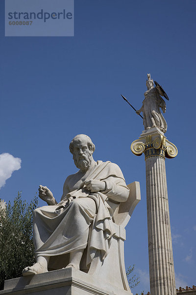 Statue von Platon  die Akademie  Athen  Griechenland  Europa