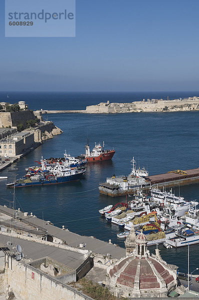 Hafen Valletta Hauptstadt Europa nehmen Ehrfurcht Boot Garten angeln Ansicht Malta