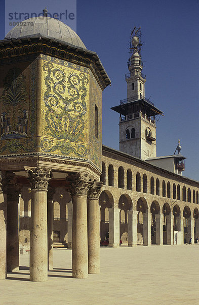 Die Hazneh (Treasury)  Hof und Minarett  Omayad Moschee  UNESCO Weltkulturerbe  Damaskus  Syrien  Naher Osten