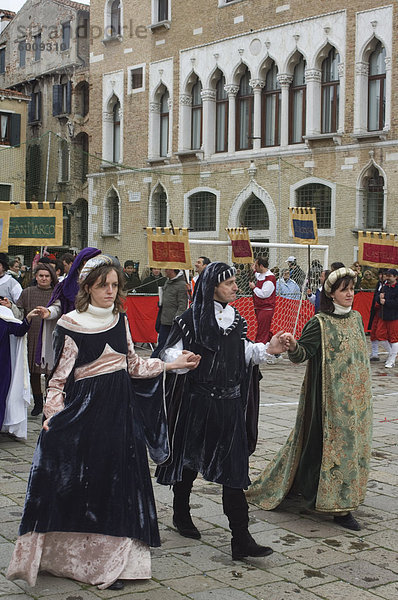 Mittelalterliche Prozession  der Karneval von Venedig  Venedig  Veneto  Italien  Europa