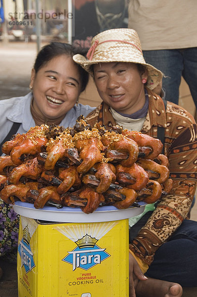 Enten zu verkaufen auf dem Markt  Kambodscha  Indochina  Südostasien  Asien