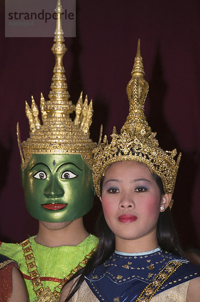 Traditionelle Tänzer  Luang Prabang  Laos  Indochina  Südostasien  Asien