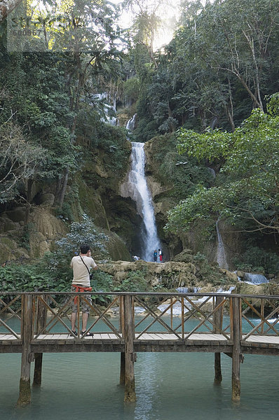 Khuang Si Wasserfall  in der Nähe von Luang Prabang  Laos  Indochina  Südostasien  Asien