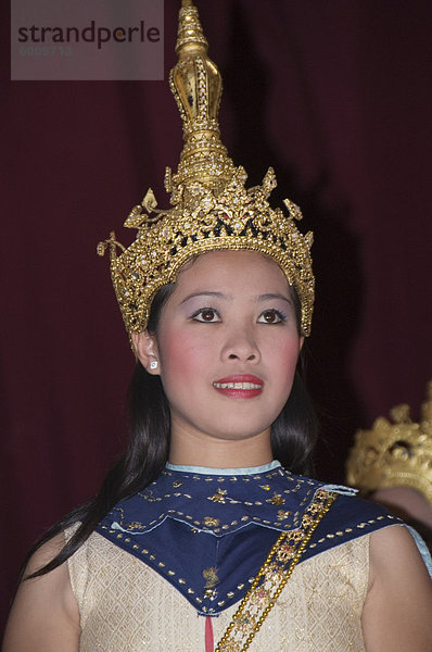 Traditionelle Tänzer  Luang Prabang  Laos  Indochina  Südostasien  Asien