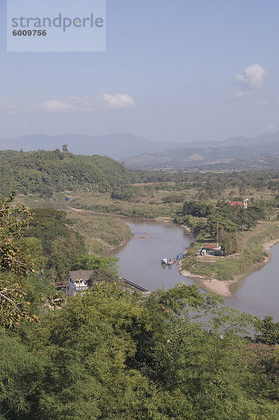 Verbindung nehmen Fluss nass Südostasien Myanmar Asien Bank Kreditinstitut Banken links rechts Thailand