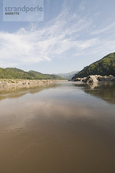 Mekong-Fluss in der Nähe von Luang Prabang  Laos  Indochina  Südostasien  Asien