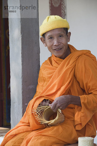 Mönch Korb Weben  hatte Tur  Lao Lua Dorf  in der Nähe von Pakbang  Nord-Laos  Indochina  Südostasien  Asien