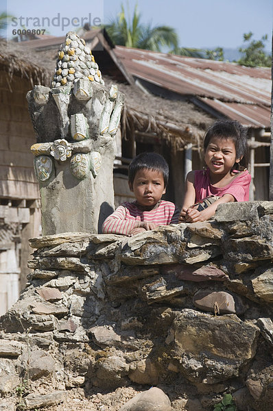 Hatte Tur  Lao Lua Dorf  in der Nähe von Pakbang  Nord-Laos  Indochina  Südostasien  Asien