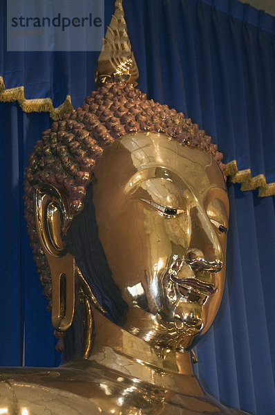 Solid Gold Buddha im Sukhothai Traimit Tempel  Bangkok  Thailand  Südostasien  Asien