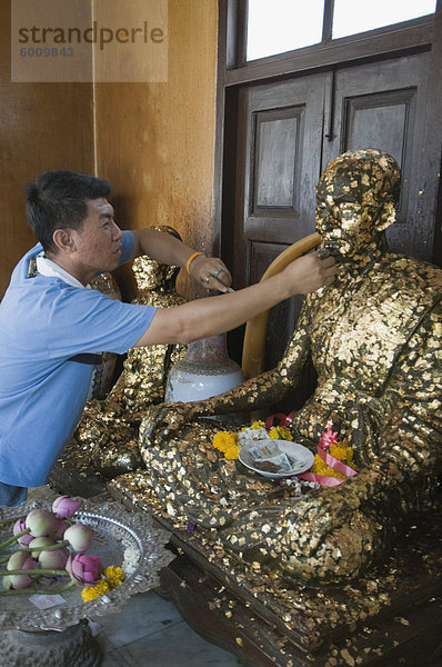 Umgebung von Sukhothai Traimit Tempel  Bangkok  Thailand  Südostasien  Asien