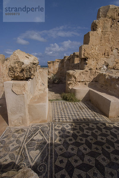 Mosaiken in Theater Thermalbäder  römische Website von Sabratha  UNESCO Weltkulturerbe  Libyen  Nordafrika  Afrika