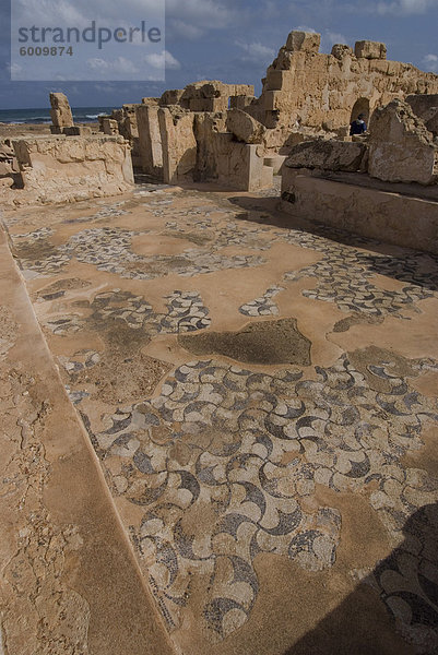 Mosaiken in Theater Thermalbäder  römische Website von Sabratha  UNESCO Weltkulturerbe  Libyen  Nordafrika  Afrika