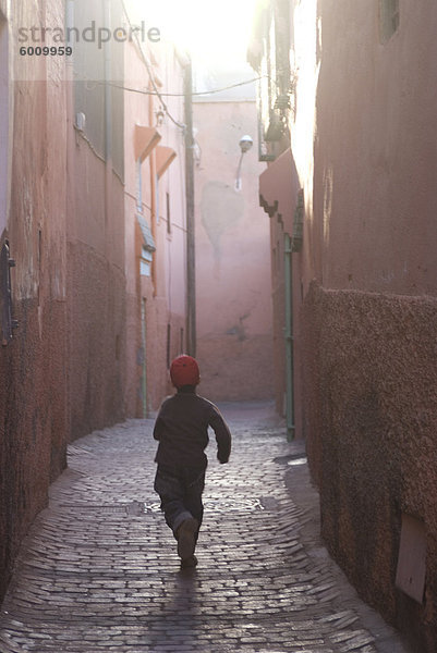 Back Street von Marrakesch  Marokko  Nordafrika  Afrika