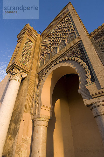 BAB Mansour  einer der Stadt Tore  Meknès  Marokko  Nordafrika  Afrika