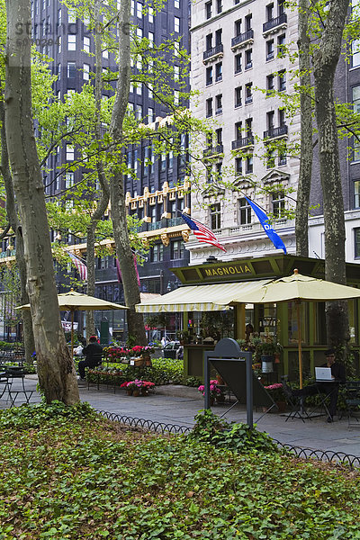 Florist in Bryant Park  Midtown Manhattan  New York City  New York  Vereinigte Staaten von Amerika  Nordamerika