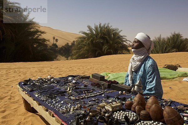 Ein kleiner Stall an die um el Ma-Oase an der Ubari Erg in Fessan Wüste  Libyen  Nordafrika  Afrika