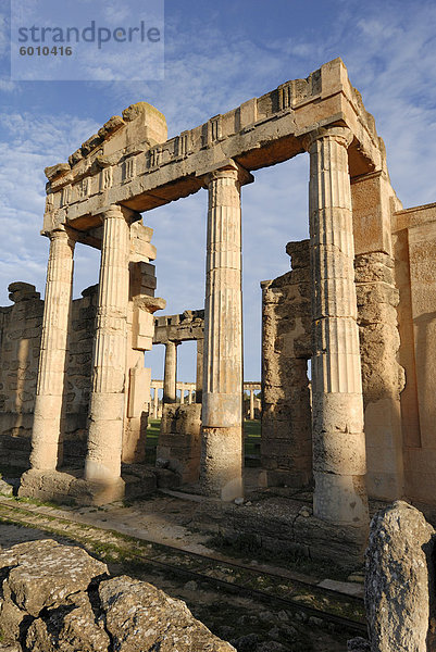 Eingang zum Gymnasium  Kyrene  UNESCO World Heritage Site  Libyen  Nordafrika  Afrika