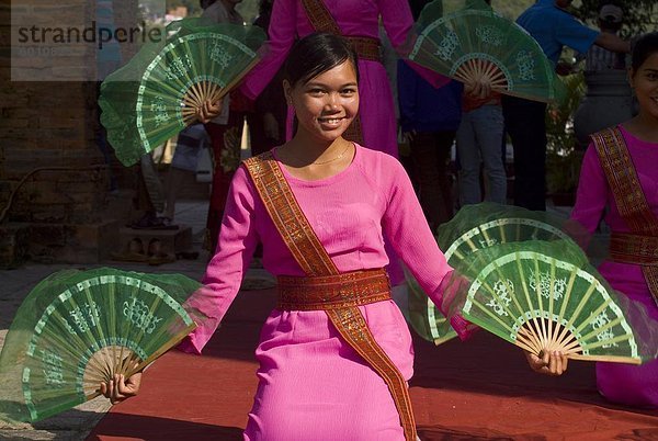 Frau am Tanz Ceremony  Nha Trang  Vietnam  Indochina  Südostasien  Asien