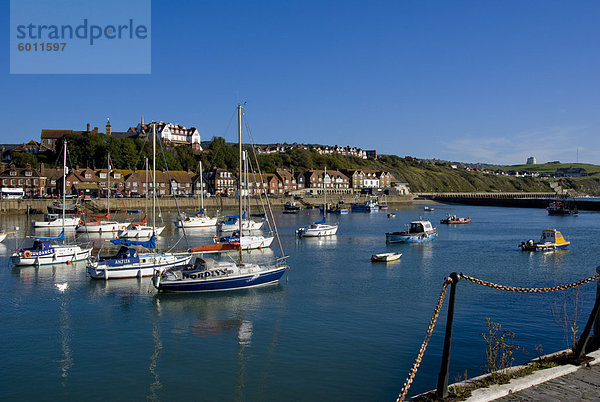 Hafen von Folkestone  Kent  England  Großbritannien  Europa