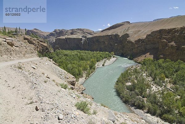 Gunt Fluss Shokh Dara Tal  Tadschikistan  Zentralasien  Asien