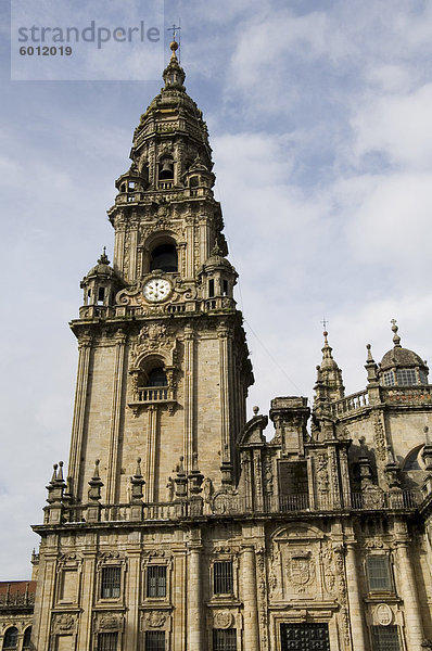 Blick auf Santiago Kathedrale von Plaza da Quintana  UNESCO-Weltkulturerbe  Santiago De Compostela  Galicien  Spanien  Europa