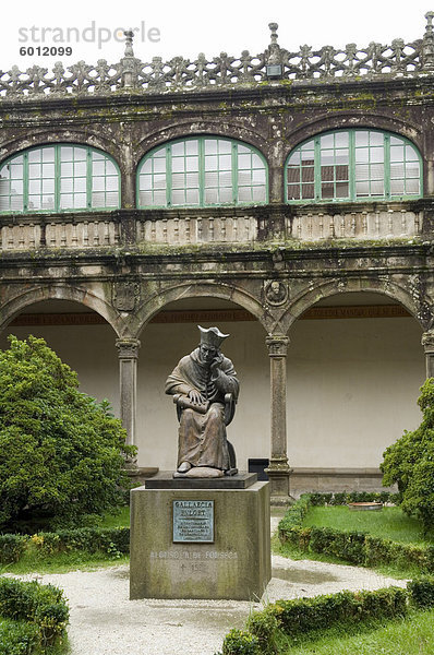 Statue von Alonso de Fonseca  College von Fonseca  Santiago De Compostela  Galicien  Spanien  Europa