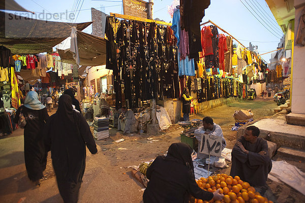 El Souk Markt  Luxor  Ägypten  Nordafrika  Afrika